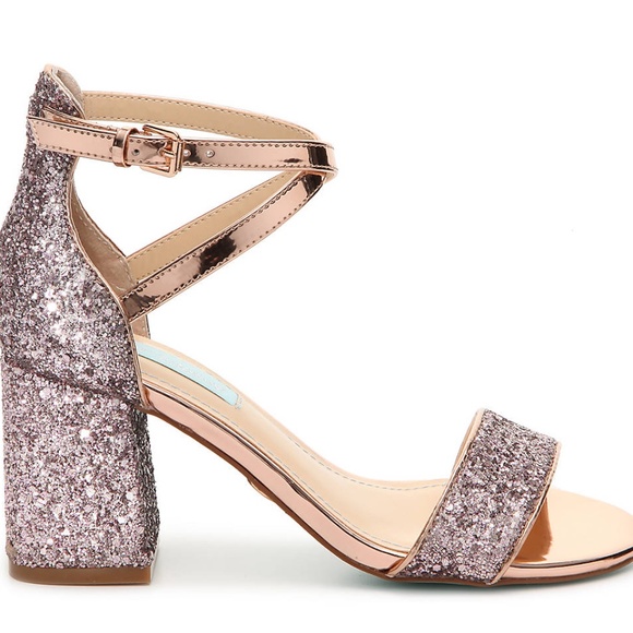 Libra Sandal - Picture 2 of 5